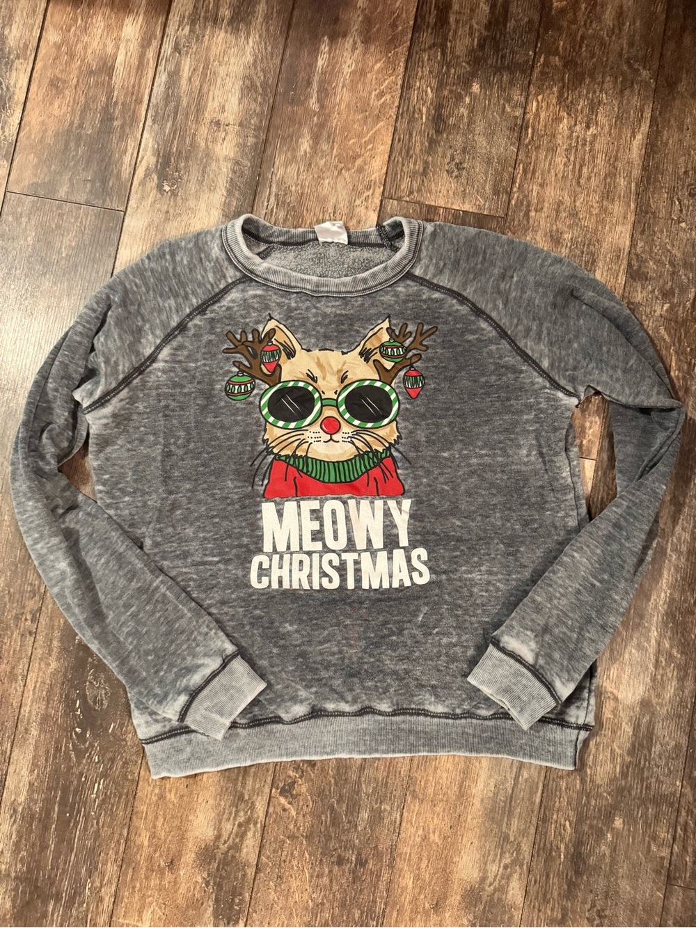 Freeze Gray 'Meowy Christmas' Cat Graphic Sweatshirt with Red & Green Accents